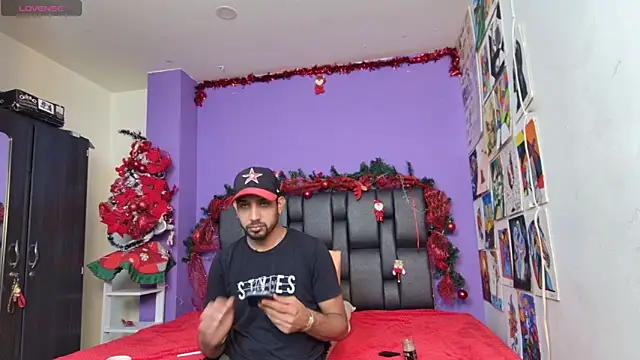 ashtoncooperr online show from 12-18-25, 06:23