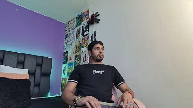 ashtoncooperr online show from 11-04-25, 06:55