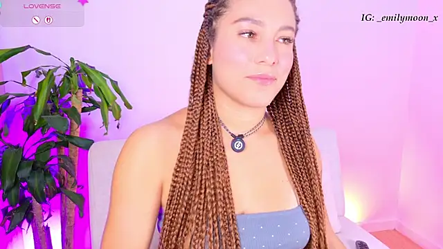 Snapshot of onlyemily_ chatting on 07-23-26, 01:58 onlyemily online show from 07-23-26, 01:58