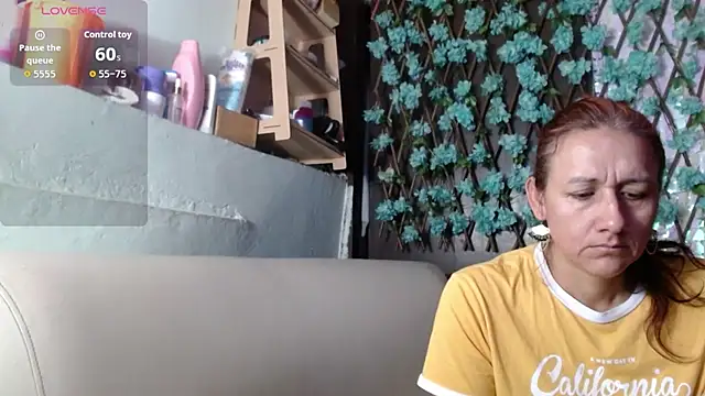 darling hott online show from 04-05-26, 11:28