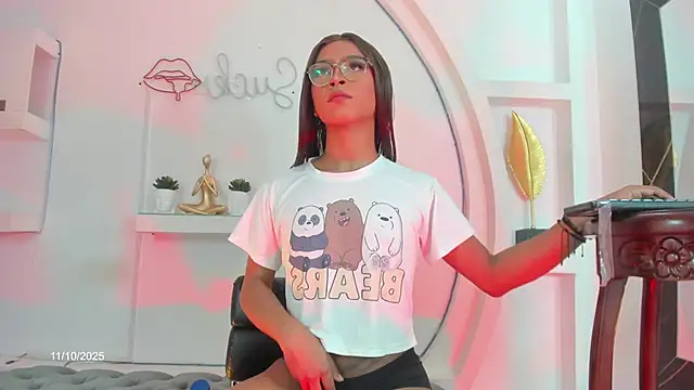 Vicky Hottman online show from 10-12-25, 04:47