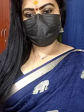 honey-flower online show from 11-17-25, 05:00