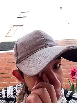 Aleecandrews online show from 12-17-25, 02:11