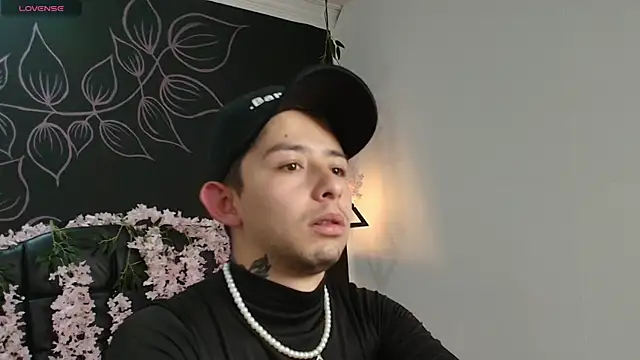 Aleecandrews online show from 11-11-25, 07:19