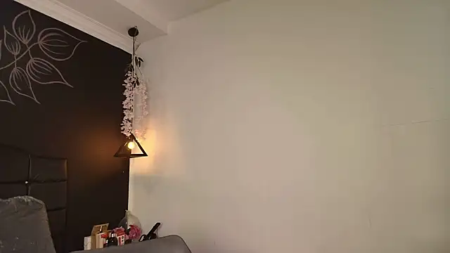 Aleecandrews online show from 11-18-25, 07:06