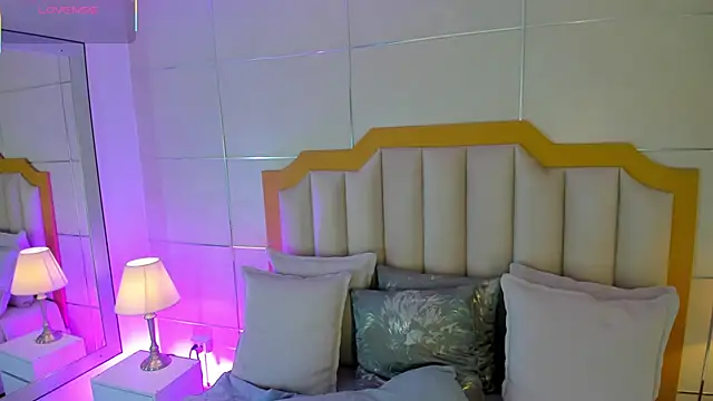 MaddieParker online show from 12-17-25, 07:08