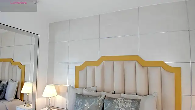 MaddieParker online show from 10-30-25, 07:44