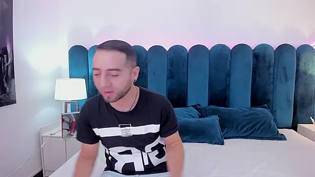 Snapshot of Lushian_ chatting on 02-05-26, 03:30 Lushian online show from 02-05-26, 03:30