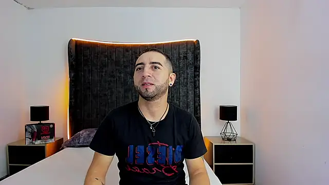 Snapshot of Lushian_ chatting on 05-06-26, 03:38 Lushian online show from 05-06-26, 03:38