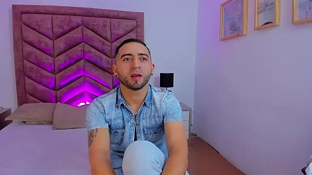 Snapshot of Lushian_ chatting on 02-10-26, 03:00 Lushian online show from 02-10-26, 03:00