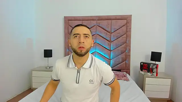Snapshot of Lushian_ chatting on 06-04-26, 04:11 Lushian online show from 06-04-26, 04:11