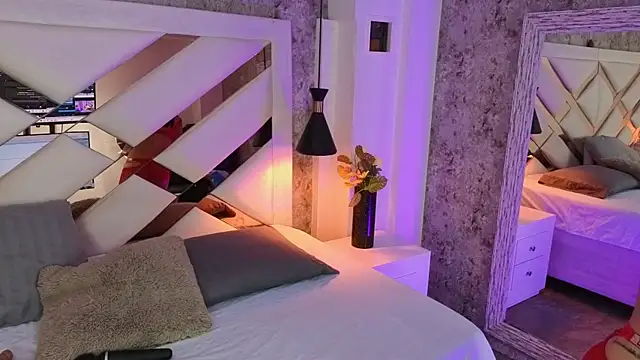 Snapshot of Saara_evans_ chatting on 10-07-25, 08:10 Saara evans online show from 10-07-25, 08:10