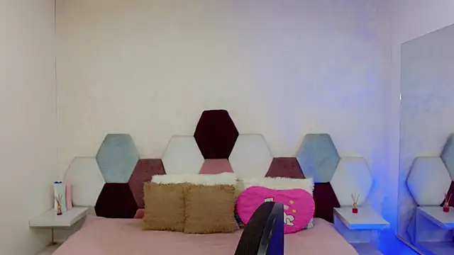 kushina uzumaki75 online show from 12-20-25, 04:04