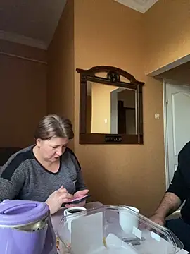 ReginaAndGordon online show from 12-19-25, 01:35