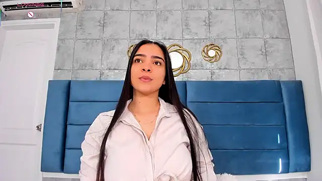 KamilaBetancourt online show from 05-15-26, 01:42