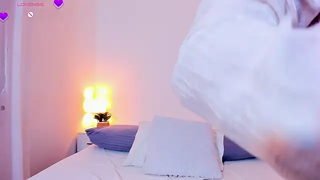 KamilaBetancourt online show from 04-17-26, 01:25