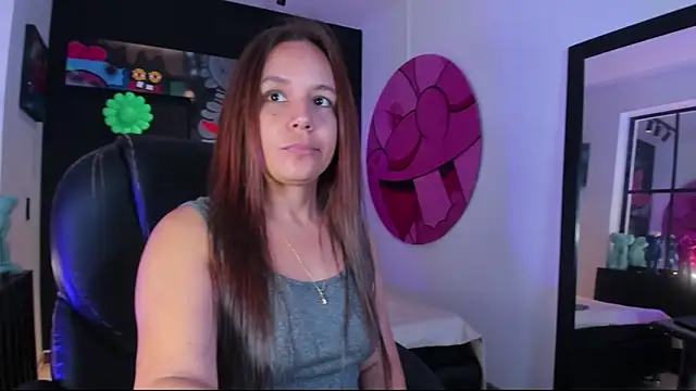 Marthina online show from 12-22-25, 01:50