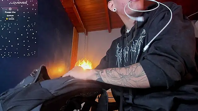 david huge online show from 12-16-25, 02:38