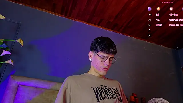 david huge online show from 11-11-25, 01:28