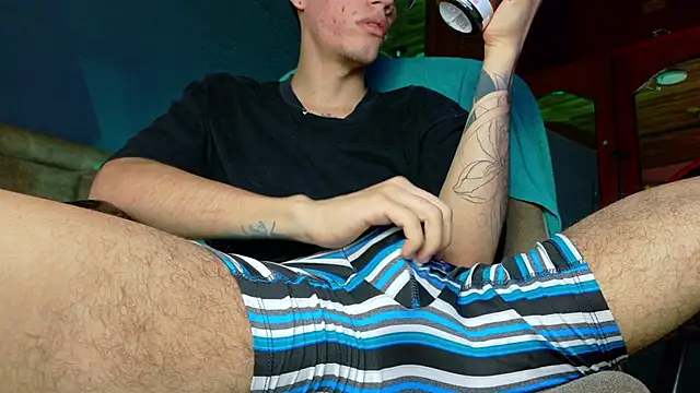 Snapshot of david_huge chatting on 02-03-26, 02:32 david huge online show from 02-03-26, 02:32