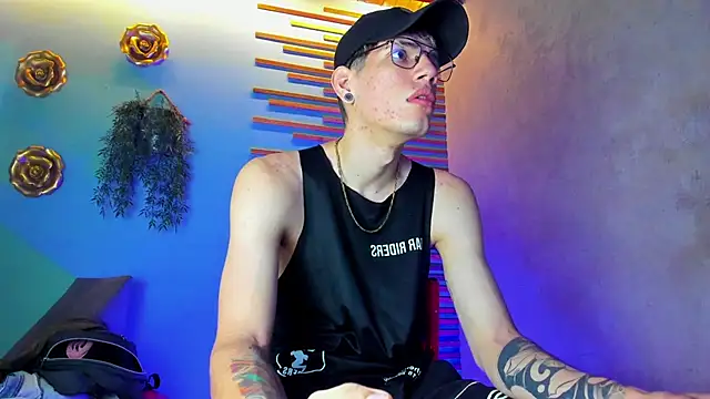 david huge online show from 10-30-25, 01:31