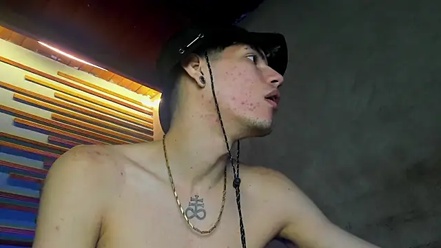 david huge online show from 10-27-25, 01:45