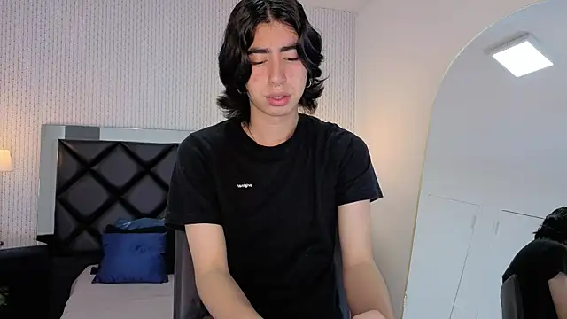 ryo light online show from 09-28-25, 08:38