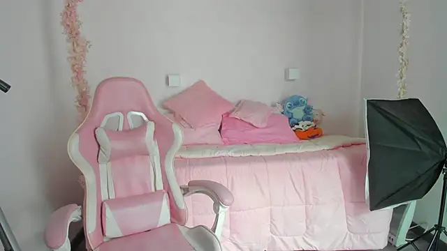 Snapshot of camiicherry chatting on 06-05-26, 07:52 camiicherry online show from 06-05-26, 07:52