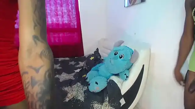 pink 7777 online show from 04-13-26, 12:31