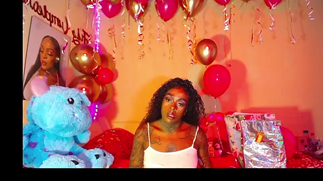 pink 7777 online show from 11-08-25, 04:21