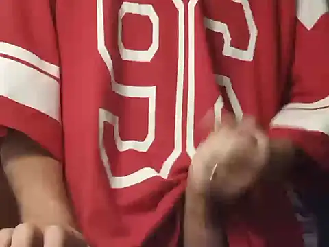 Snapshot of Ruivinh0 chatting on 10-29-25, 05:45 Ruivinh0 online show from 10-29-25, 05:45