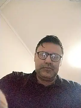 LeoMaduroSP online show from 10-27-25, 12:28