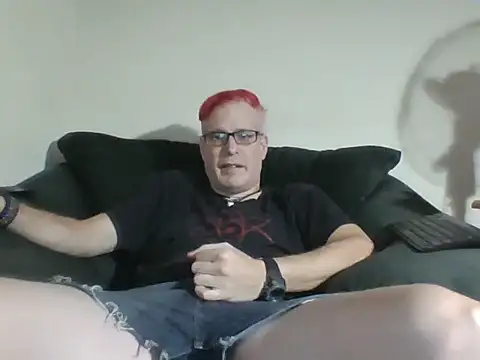 Snapshot of nerdy6 chatting on 11-18-25, 02:27 nerdy6 online show from 11-18-25, 02:27