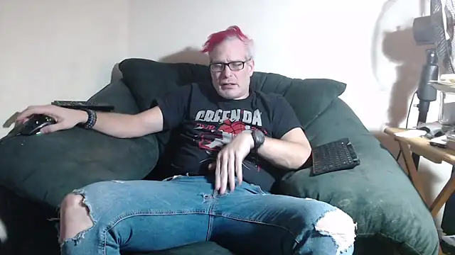 Snapshot of nerdy6 chatting on 01-08-26, 02:28 nerdy6 online show from 01-08-26, 02:28