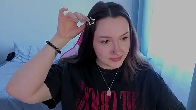 Snapshot of CrystalBlaze_ chatting on 04-10-26, 11:50 CrystalBlaze online show from 04-10-26, 11:50