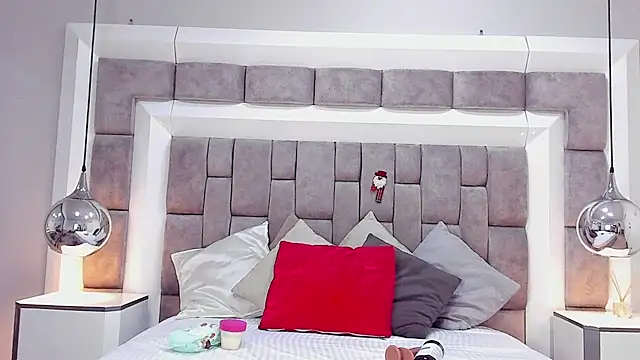 JuliettaBleer online show from 12-02-25, 12:18