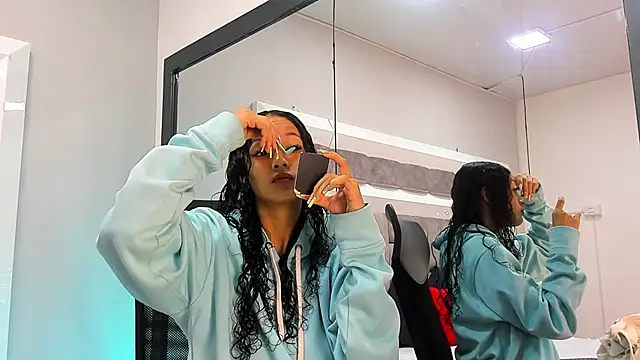 JuliettaBleer online show from 10-06-25, 11:55