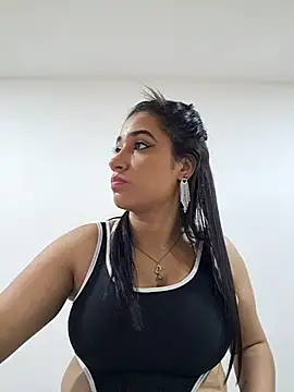 Samantha hotly online show from 01-10-26, 01:17