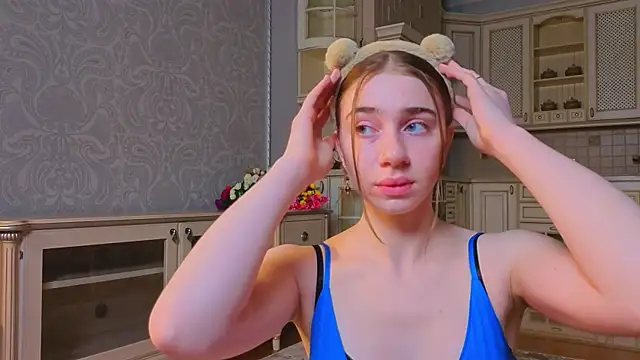 EadlinGillim online show from 09-18-25, 03:09