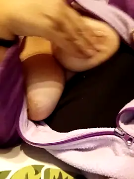 fuffettina online show from 11-30-25, 04:52