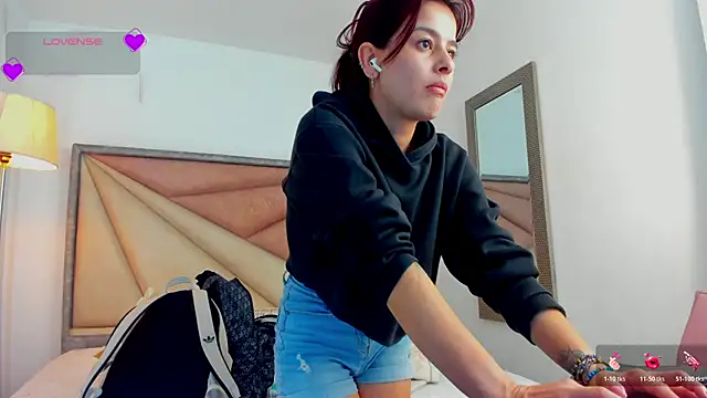 valerieMattson online show from 10-24-25, 05:56