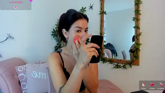 valerieMattson online show from 11-04-25, 01:48