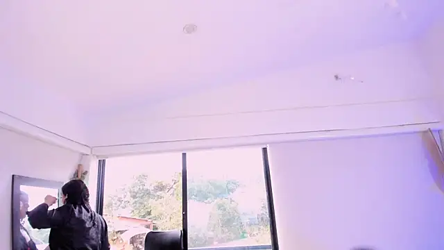 catleya noire online show from 11-20-25, 08:09