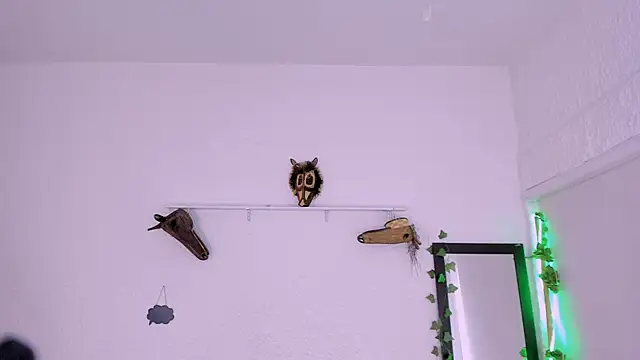 catleya noire online show from 12-17-25, 07:52