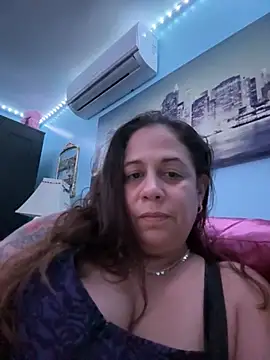 PrettyKittyMia online show from 12-22-25, 04:01