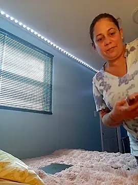 PrettyKittyMia online show from 10-02-25, 06:22