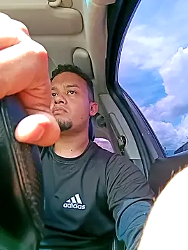 Snapshot of Boylatinn chatting on 09-17-25, 05:59 Boylatinn online show from 09-17-25, 05:59