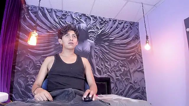 Ethann1  online show from 10-21-25, 03:50