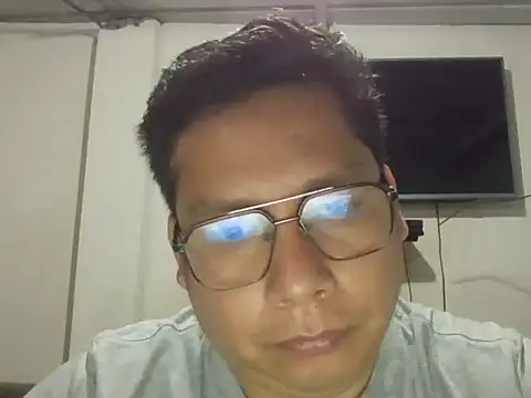 Snapshot of Napoleon246 chatting on 10-10-25, 01:17 Napoleon246 online show from 10-10-25, 01:17