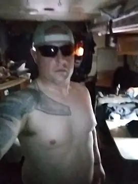 JoeyUhOh online show from 11-26-25, 03:28